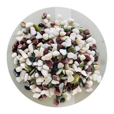 Több színben kavicsos kő